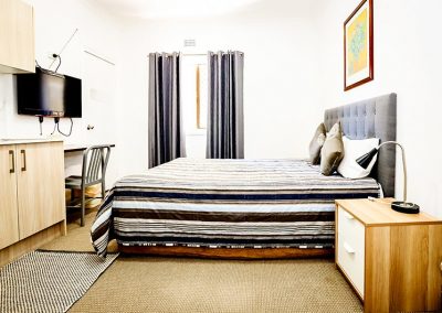 superior-studio-apartment-bedroom